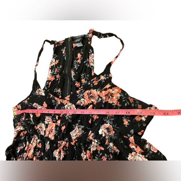Torrid Women’s floral baby doll spaghetti strap razor back tank  size 2 - Picture 4 of 7
